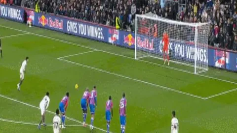 梅西中国之旅赛程调整，贝克汉姆加盟九派新闻报道